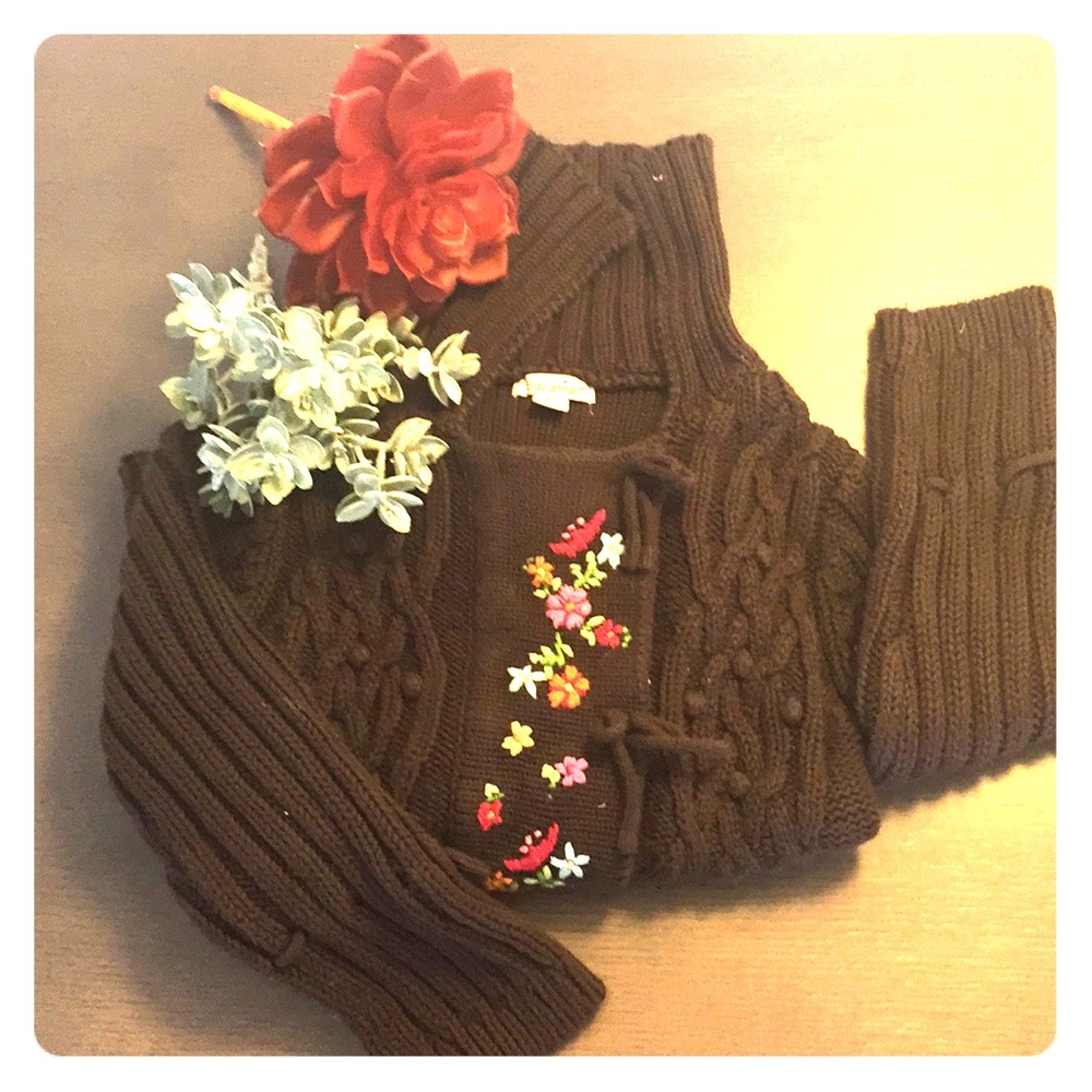 Girls sweater